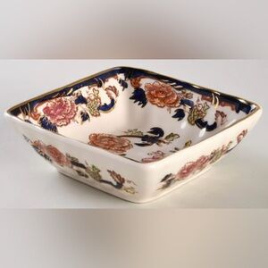 EUC Mason’s Mandalay Blue Collection 
4 Inch Square Sweet Meats / Candy Dish